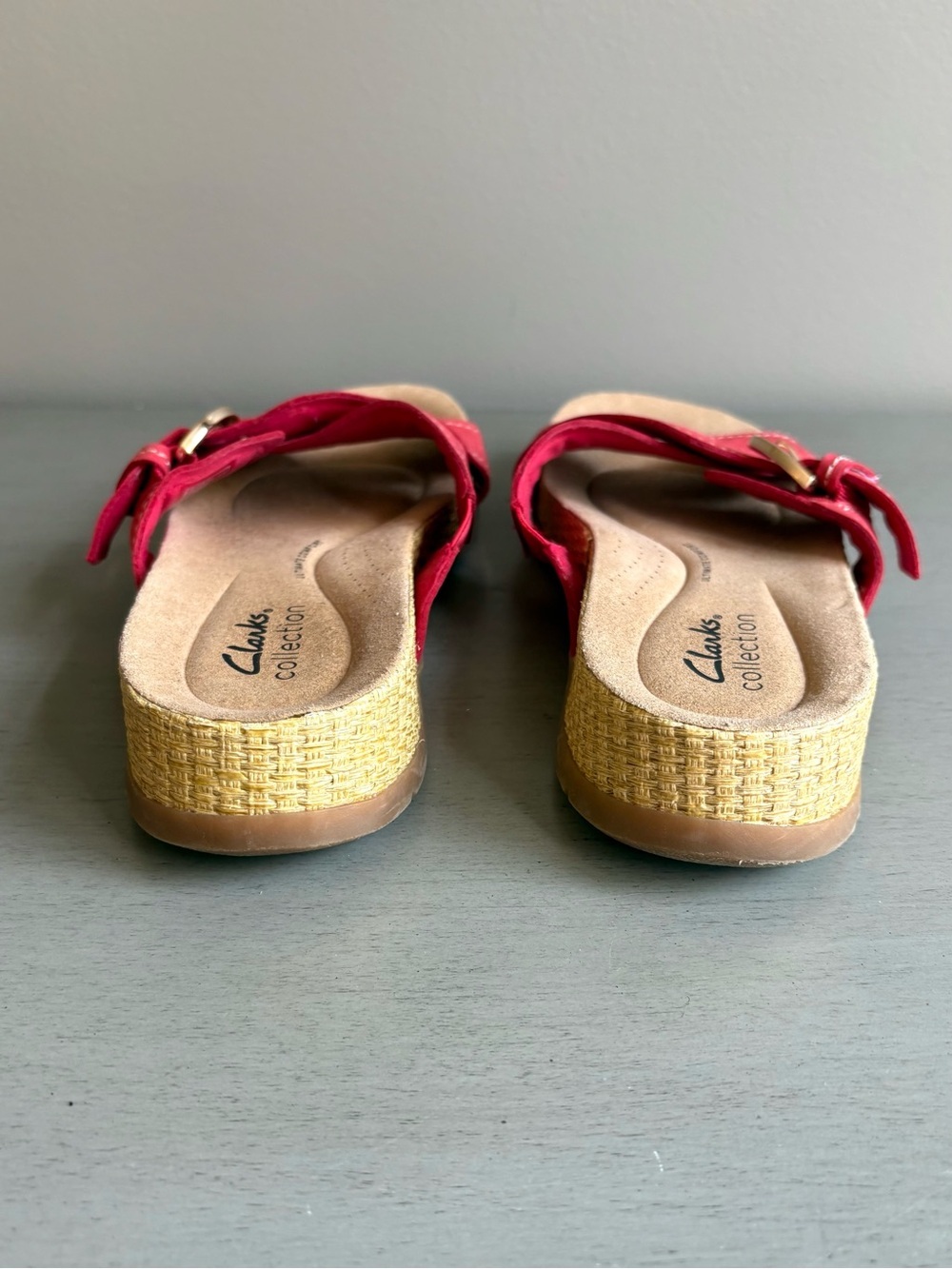 Clarks Collection Reileigh May Nubuck Red Crisscross Slide Buckle Sandal Sz 7.5 - Picture 8 of 12